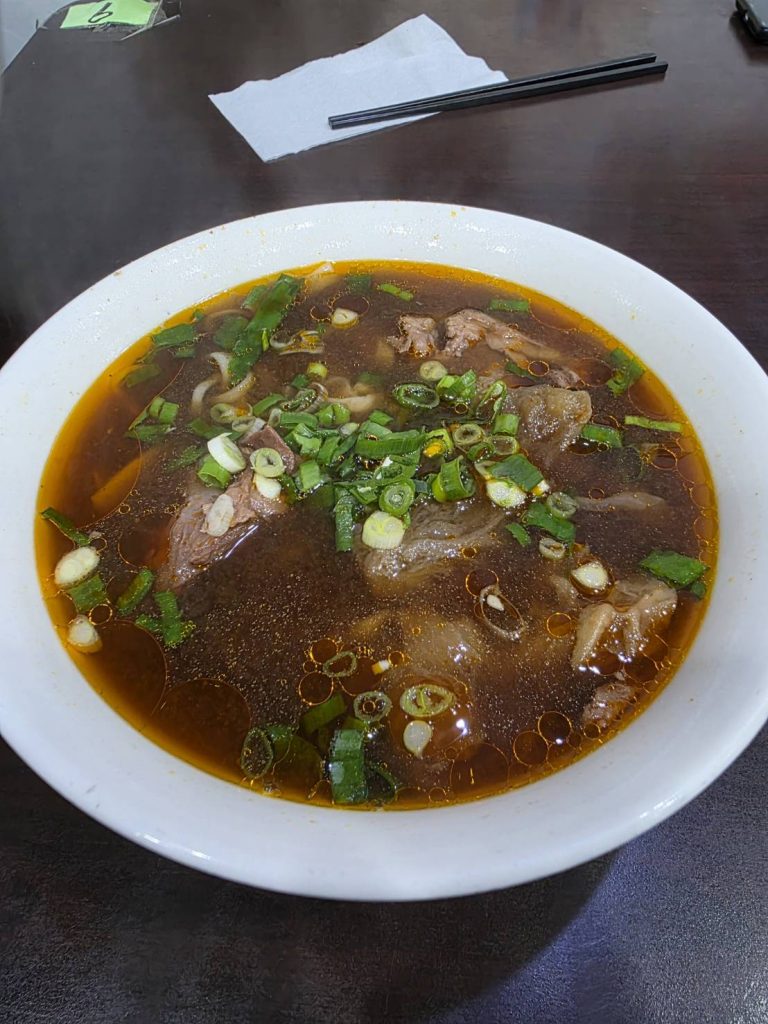 後山埤美食，珍珍牛肉麵，珍珍牛肉麵菜單，牛肉捲餅，京醬肉絲，眷村