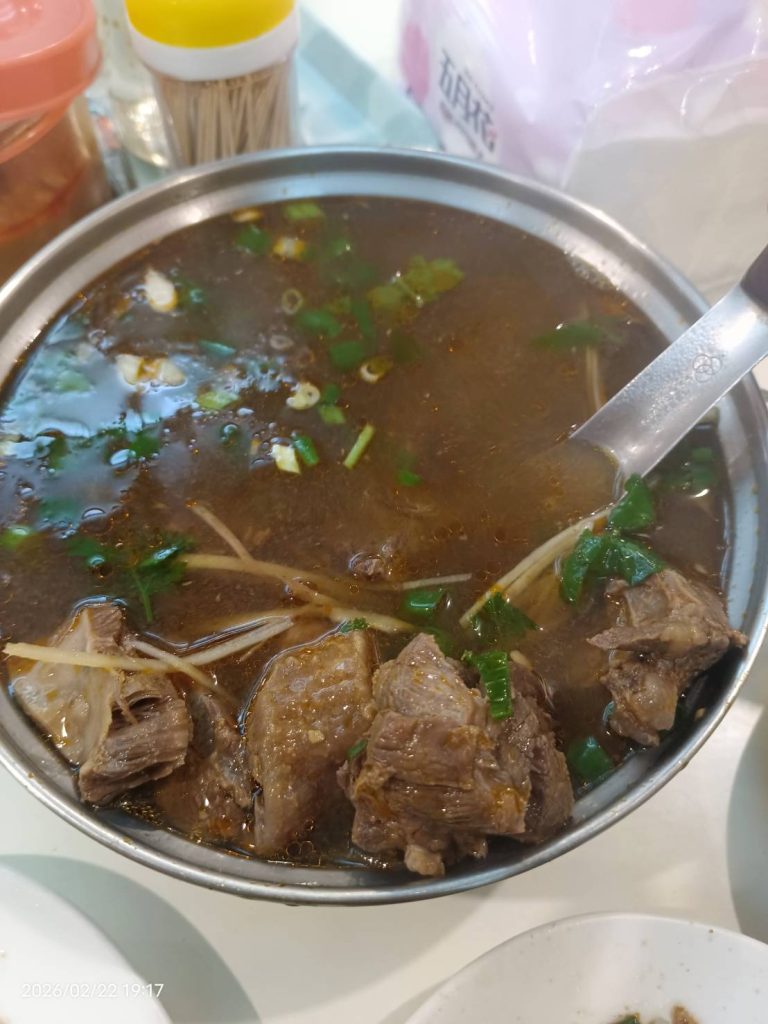 牛家莊，牛家莊菜單，牛腩鍋，老字號，中壢美食，桃園美食