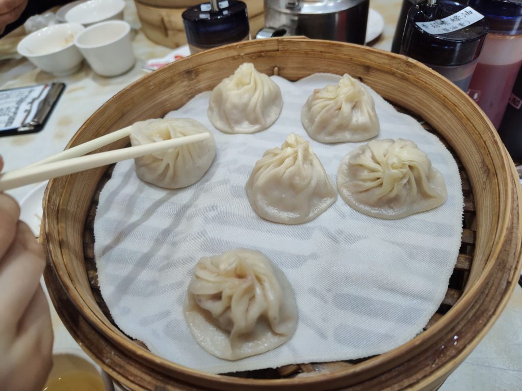 黃龍莊小籠湯包蒸籠出爐特寫