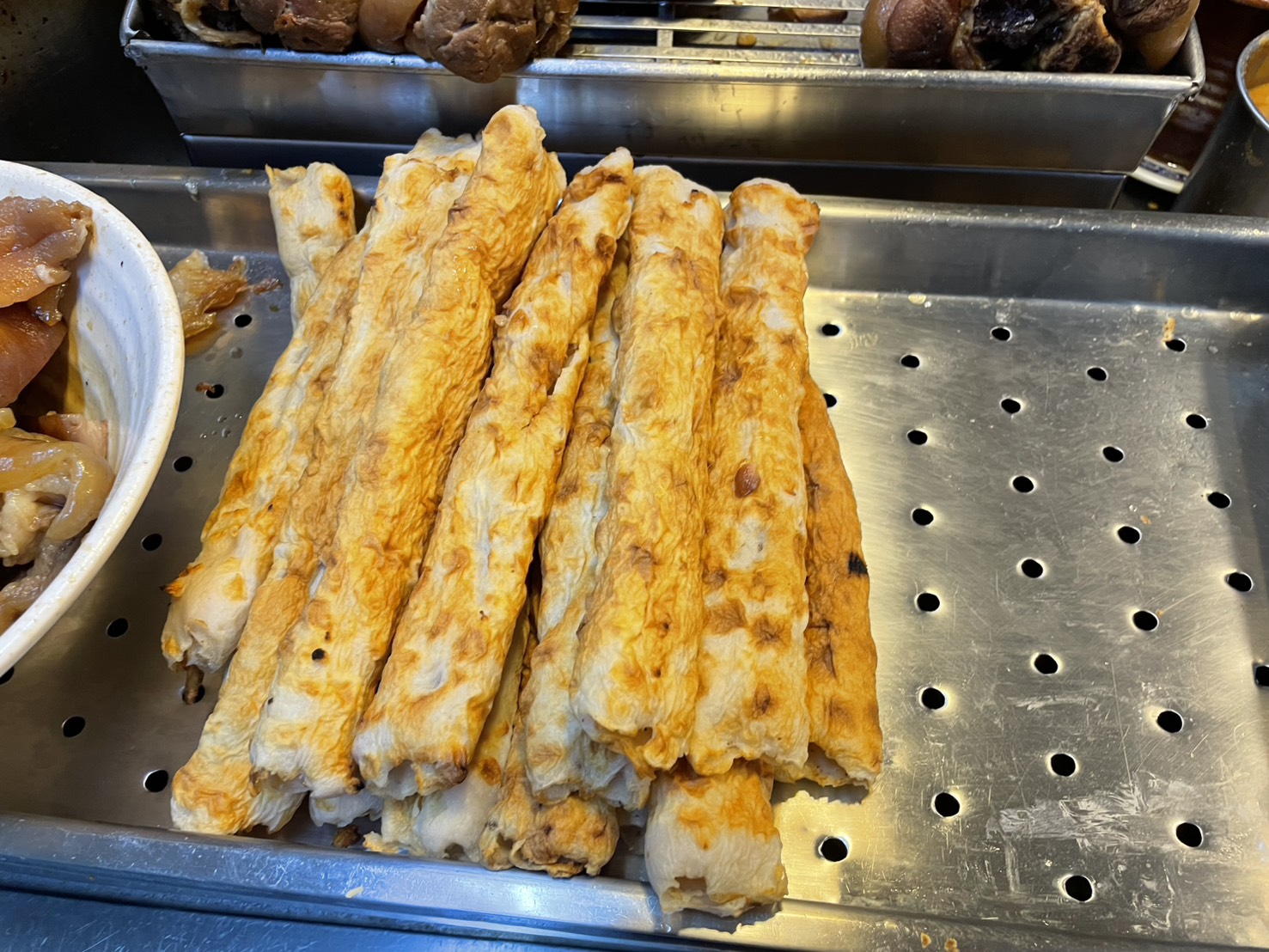 長腳麵食現烤吉古拉甜不辣捲