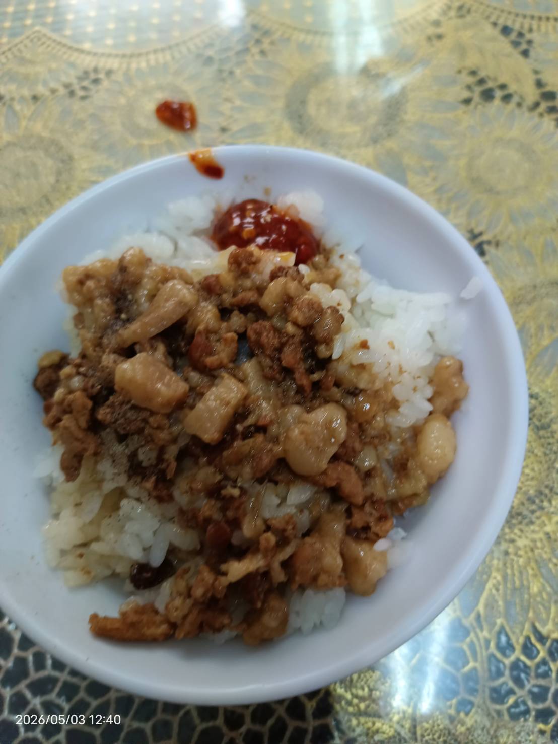 宜蘭新店小吃部招牌滷肉飯特寫