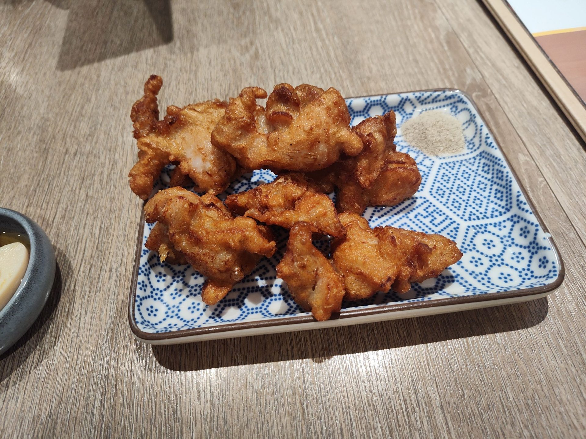 品田牧場台北光復南店 唐揚炸雞塊特寫